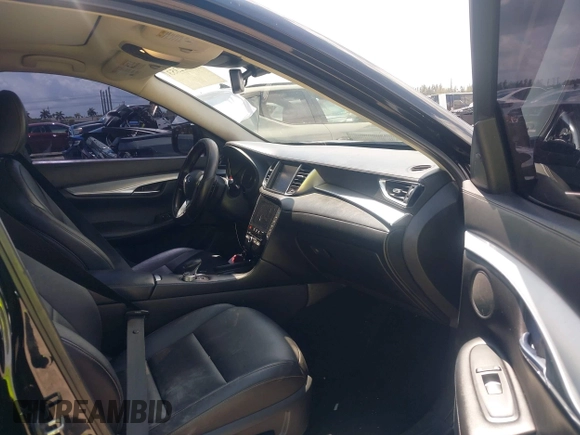 2019 Infiniti QX50 LUXE with VIN 3PCAJ5M16KF119709, listed as a IAAI auction lot 41922353 with 96,262 mi miles. Bid and sale history available at carsss.com. Image 5.