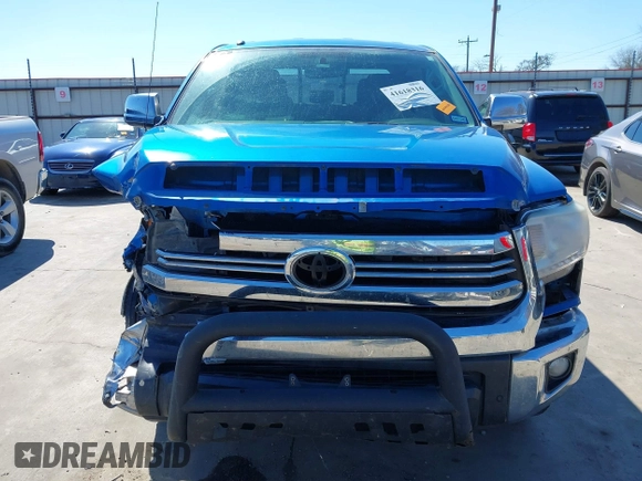 2016 Toyota Tundra SR z VIN 5TFRM5F13GX095535, wystawiony jako IAAI lot #41618316 z przebiegiem 131 386 mil mil oraz . Historia ofert i sprzedaży dostępna na DreamBid. Obrazek 13.