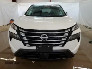 2025 Nissan Rogue SV with VIN 5N1BT3BA5SC786396, listed as a Copart auction lot 52991095 with 12,189 mi miles and Clean Title. Bid and sale history available at DreamBid. Image 5.