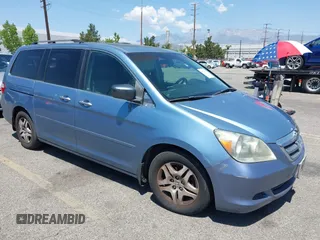 2005 Honda Odyssey EX-L with VIN 5FNRL38785B110823, listed as a IAAI auction lot 42154177 with 195,298 mi miles. Bid and sale history available at carsss.com. Image 1.