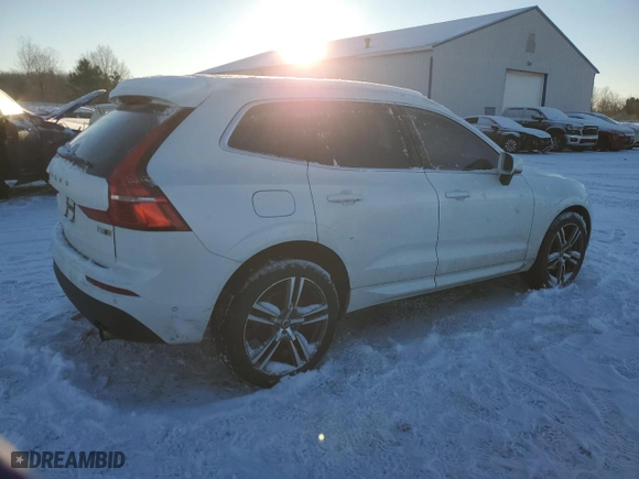 2018 Volvo XC60 Momentum with VIN LYV102RK6JB087671, listed as a Copart auction lot 41656725 with 112,038 mi miles and Salvage Title. Bid and sale history available at carsss.com. Image 3.
