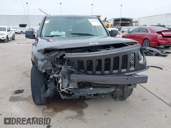 2015 Jeep Patriot Altitude Edition with VIN 1C4NJPBA3FD419477, listed as a IAAI auction lot 41878058 with 174,652 mi miles. Bid and sale history available at carsss.com. Image 6.