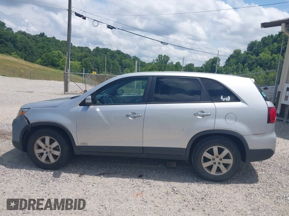 2015 Kia Sorento LX with VIN 5XYKTCA62FG568967, listed as a IAAI auction lot 42689942 with 215,430 mi miles and . Bid and sale history available at DreamBid. Image 14.