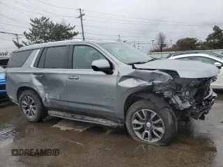 2023 Chevrolet Tahoe LS z VIN 1GNSKMKD5PR474422, wystawiony jako Copart lot #47843445 z przebiegiem 43 712 mil mil oraz Szkoda całkowita • Salvage title. Historia ofert i sprzedaży dostępna na DreamBid. Obrazek 4.