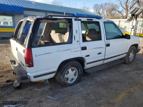 1999 Chevrolet Tahoe with VIN 1GNEC13RXXJ519095, listed as a Copart auction lot 43254645 with 176,861 mi miles and Salvage Title. Bid and sale history available at carsss.com. Image 3.