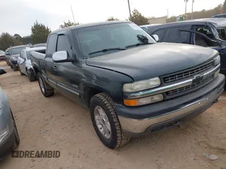 2002 Chevrolet Silverado 1500 LS with VIN 1GCEK19TX2E298985, listed as a IAAI auction lot 41459560 with 123,180 mi miles. Bid and sale history available at carsss.com. Image 1.