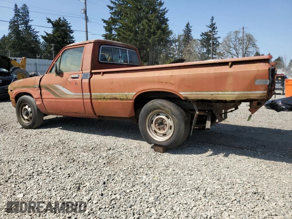 1983 Toyota Pickup z VIN JT4RN44S1D1111992, wystawiony jako Copart lot #54346175 z przebiegiem 236 099 mil mil oraz Czysty tytuł • Clean title. Historia ofert i sprzedaży dostępna na DreamBid. Obrazek 2.