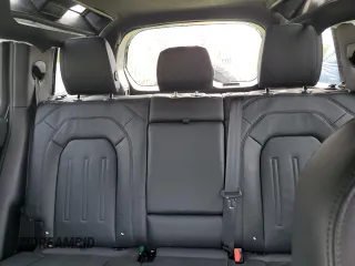 2022 Land Rover Defender S z VIN SALEJ7RX9N2079507, wystawiony jako Copart lot #54755645 z przebiegiem 26 381 mil mil oraz Szkoda całkowita • Salvage title. Historia ofert i sprzedaży dostępna na DreamBid. Obrazek 10.