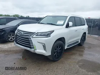 2017 Lexus LX 570 z VIN JTJHY7AX4H4243313, wystawiony jako IAAI lot #41738205 z przebiegiem 88 773 mil mil oraz . Historia ofert i sprzedaży dostępna na DreamBid. Obrazek 2.