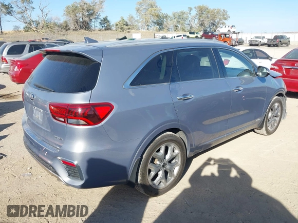 2020 Kia Sorento SX z VIN 5XYPKDA58LG686586, wystawiony jako IAAI lot #40502030 z przebiegiem 76 546 mil mil oraz . Historia ofert i sprzedaży dostępna na DreamBid. Obrazek 4.