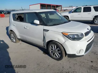 2018 Kia Soul + with VIN KNDJP3A57J7525304, listed as a IAAI auction lot 41670765 with 90,942 mi miles. Bid and sale history available at carsss.com. Image 1.
