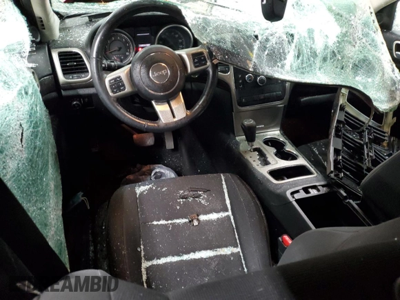 2013 Jeep Grand Cherokee Laredo with VIN 1C4RJFAG4DC635309, listed as a Copart auction lot 45188995 with 134,249 mi miles and Salvage Title. Bid and sale history available at carsss.com. Image 8.