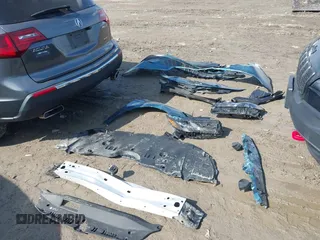2025 Toyota Camry LE z VIN 4T1DBADK3SU512081, wystawiony jako IAAI lot #41762607 z przebiegiem 6 112 mil mil oraz . Historia ofert i sprzedaży dostępna na DreamBid. Obrazek 12.