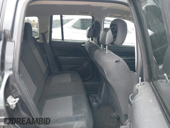2014 Jeep Compass Sport with VIN 1C4NJCBB0ED647937, listed as a IAAI auction lot 41444062 with 135,679 mi miles and . Bid and sale history available at DreamBid. Image 8.