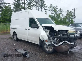 2018 Nissan NV Cargo S z VIN 1N6BF0LY3JN817764, wystawiony jako IAAI lot #39410323 z przebiegiem 152 651 mil mil oraz . Historia ofert i sprzedaży dostępna na DreamBid. Obrazek 1.