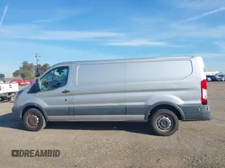 2017 Ford Transit z VIN 1FTYR2YMXHKA63019, wystawiony jako IAAI lot #41613283 z przebiegiem 182 946 mil mil oraz . Historia ofert i sprzedaży dostępna na DreamBid. Obrazek 14.