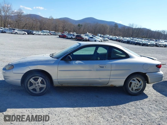 2001 Ford Escort ZX2 with VIN 3FAFP11321R241862, listed as a IAAI auction lot 41875706 with 284,720 mi miles. Bid and sale history available at carsss.com. Image 6.