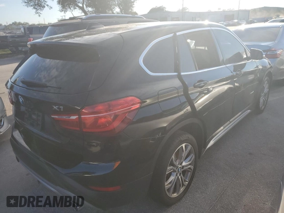 2018 BMW X1 xDrive28i with VIN WBXHT3C37J5K27694, listed as a Copart auction lot 64022772 with 59,413 mi miles. Bid and sale history available at carsss.com. Image 4.