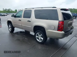 2007 Chevrolet Suburban LT with VIN 3GNFC16J37G246867, listed as a IAAI auction lot 42071082 with 192,175 mi miles. Bid and sale history available at carsss.com. Image 3.