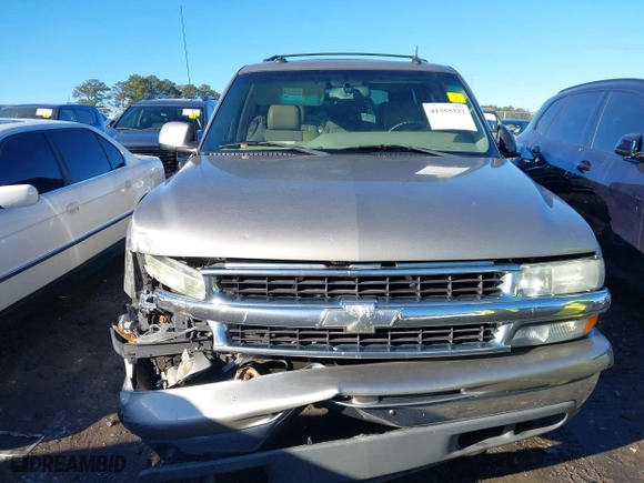 2003 Chevrolet Tahoe LS with VIN 1GNEC13Z03J145204, listed as a IAAI auction lot 41355337 with 245,498 mi miles. Bid and sale history available at carsss.com. Image 12.
