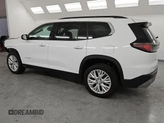 2024 GMC Acadia AWD Elevation z VIN 1GKENNKSXRJ196706, wystawiony jako Copart lot #83620704 z przebiegiem 8009 mil mil oraz Czysty tytuł • Clean title. Historia ofert i sprzedaży dostępna na DreamBid. Obrazek 2.