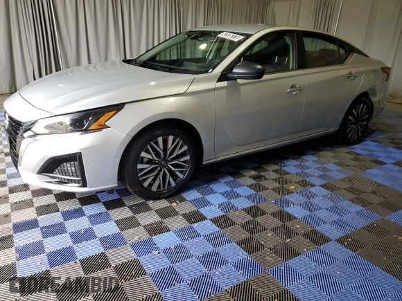2024 Nissan Altima SV with VIN 1N4BL4DV6RN391075, listed as a Copart auction lot 62536375 with 31,190 mi miles and Clean title. Bid and sale history available at DreamBid. Image 1.