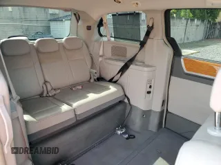 2010 Chrysler Town & Country Limited z VIN 2A4RR7DX0AR387518, wystawiony jako Copart lot #55501025 z przebiegiem 87 823 mil mil oraz Szkoda całkowita • Salvage title. Historia ofert i sprzedaży dostępna na DreamBid. Obrazek 11.