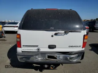 2000 Chevrolet Suburban LT with VIN 3GNFK16T8YG186798, listed as a Copart auction lot 73333444 with 253,866 mi miles and Salvage Title. Bid and sale history available at carsss.com. Image 6.
