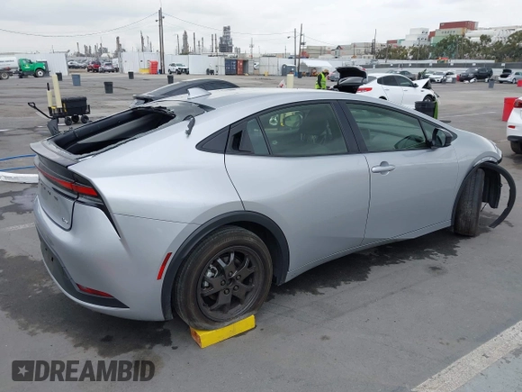 2024 Toyota Prius LE z VIN JTDACAAU2R3019020, wystawiony jako IAAI lot #42128983 z przebiegiem 42 049 mil mil oraz . Historia ofert i sprzedaży dostępna na DreamBid. Obrazek 4.