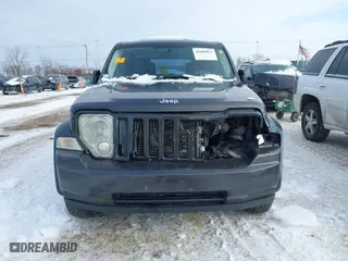 2011 Jeep Liberty Sport Jet with VIN 1J4PN2GK3BW593298, listed as a IAAI auction lot 41289822 with 1 mi miles. Bid and sale history available at carsss.com. Image 6.