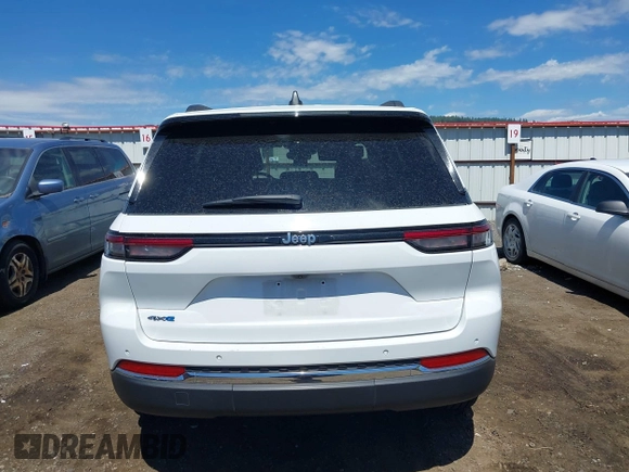 2024 Jeep Grand Cherokee с VIN 1C4RJYB6XRC135521, выставлен на аукционе IAAI как лот 42853749 с пробегом 27 428 миль миль и . История ставок и продаж доступна на DreamBid. Изображение 16.