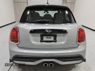 2024 MINI Hardtop 4 Door Cooper S z VIN WMW53DK08R2V54158, wystawiony jako Copart lot #55865485 z przebiegiem 29 575 mil mil oraz Tytuł czysty. Historia ofert i sprzedaży dostępna na DreamBid. Obrazek 6.