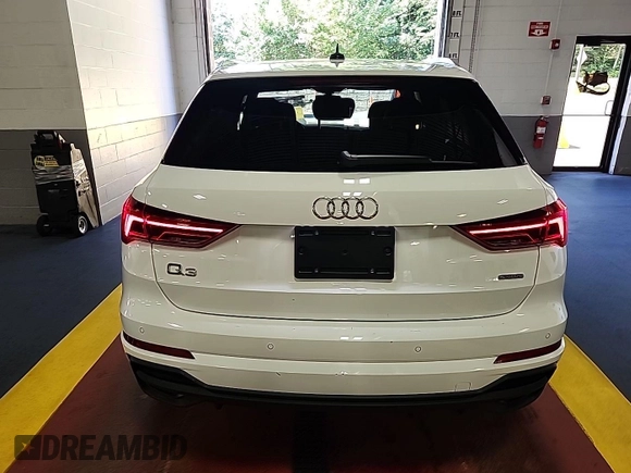 2023 Audi Q3 S line Premium с VIN WA1DECF38P1102974, выставлен на аукционе IAAI как лот 42852727 с пробегом 45 357 миль миль и . История ставок и продаж доступна на DreamBid. Изображение 18.