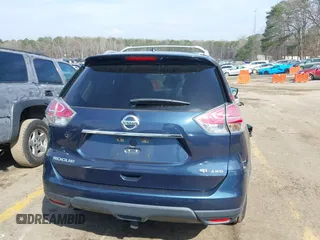 2015 Nissan Rogue SV with VIN 5N1AT2MV2FC795908, listed as a IAAI auction lot 41804631 with 136,453 mi miles. Bid and sale history available at carsss.com. Image 16.