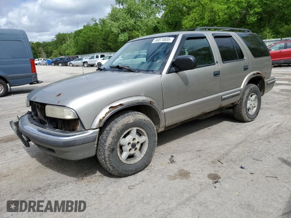 1998 Chevrolet Blazer LS z VIN 1GNDT13W6W2283281, wystawiony jako Copart lot #56874835 z przebiegiem 277 237 mil mil oraz Szkoda całkowita • Salvage title. Historia ofert i sprzedaży dostępna na DreamBid. Obrazek 1.