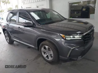 2025 Honda Pilot EX-L z VIN 5FNYG2H40SB019525, wystawiony jako IAAI lot #42190029 z przebiegiem 10 794 mil mil oraz . Historia ofert i sprzedaży dostępna na DreamBid. Obrazek 1.