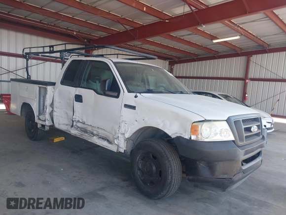 2007 Ford F-150 STX with VIN 1FTRX12W57KA80484, listed as a IAAI auction lot 42618913 with 199,013 mi miles and . Bid and sale history available at DreamBid. Image 1.