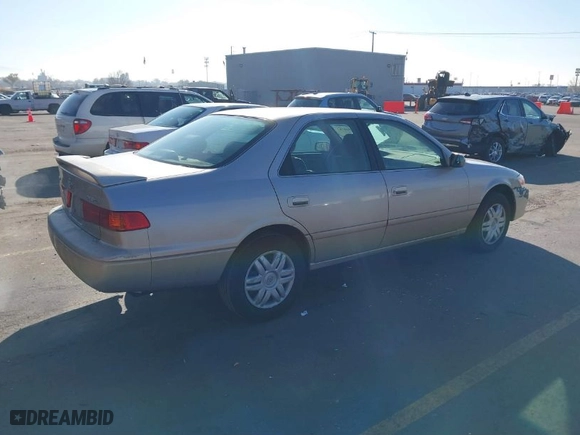 2001 Toyota Camry CE with VIN 4T1BG22K71U825358, listed as a IAAI auction lot 41010787 with 192,651 mi miles. Bid and sale history available at carsss.com. Image 4.