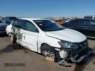 2019 Nissan Sentra S z VIN 3N1AB7AP9KY405269, wystawiony jako IAAI lot #42235615 z przebiegiem 93 360 mil mil oraz . Historia ofert i sprzedaży dostępna na DreamBid. Obrazek 1.