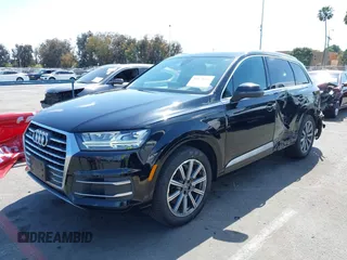 2019 Audi Q7 Premium Plus с VIN WA1LHAF78KD025573, выставлен на аукционе IAAI как лот 42173645 с пробегом 45 809 миль миль и . История ставок и продаж доступна на DreamBid. Изображение 17.