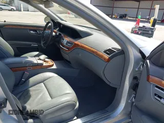 2007 Mercedes-Benz S 550 z VIN WDDNG71X77A018785, wystawiony jako IAAI lot #42114156 z przebiegiem 177 269 mil mil oraz . Historia ofert i sprzedaży dostępna na DreamBid. Obrazek 5.