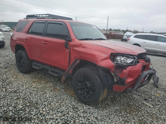 2019 Toyota 4Runner SR5 with VIN JTEZU5JR9K5198763, listed as a Copart auction lot 48118725 with 135,988 mi miles and Salvage Title. Bid and sale history available at carsss.com. Image 4.