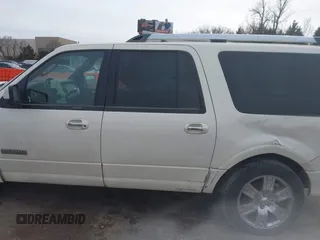 2007 Ford Expedition Max Limited z VIN 1FMFK20577LA18558, wystawiony jako IAAI lot #41475682 z przebiegiem 153 127 mil mil oraz . Historia ofert i sprzedaży dostępna na DreamBid. Obrazek 14.