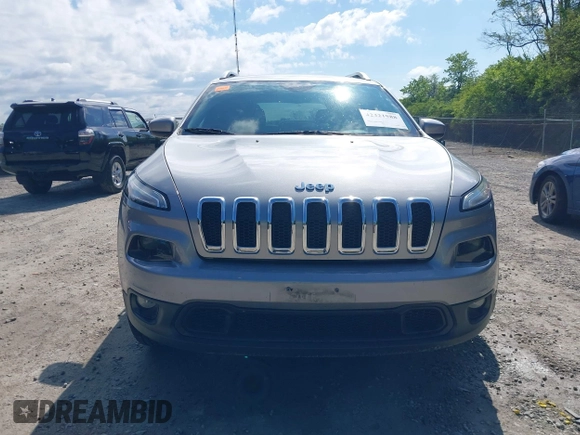 2016 Jeep Cherokee Latitude с VIN 1C4PJMCB8GW123908, выставлен на аукционе IAAI как лот 42321988 с пробегом 77 358 миль миль и . История ставок и продаж доступна на DreamBid. Изображение 13.