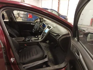 2013 Ford Fusion SE with VIN 3FA6P0HR0DR238015, listed as a IAAI auction lot 41753962 with 104,435 mi miles. Bid and sale history available at carsss.com. Image 5.