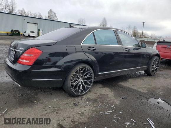 2012 Mercedes-Benz S 550 z VIN WDDNG9EB5CA435357, wystawiony jako Copart lot #49278995 z przebiegiem 91 672 mil mil oraz Szkoda całkowita • Salvage title. Historia ofert i sprzedaży dostępna na DreamBid. Obrazek 3.