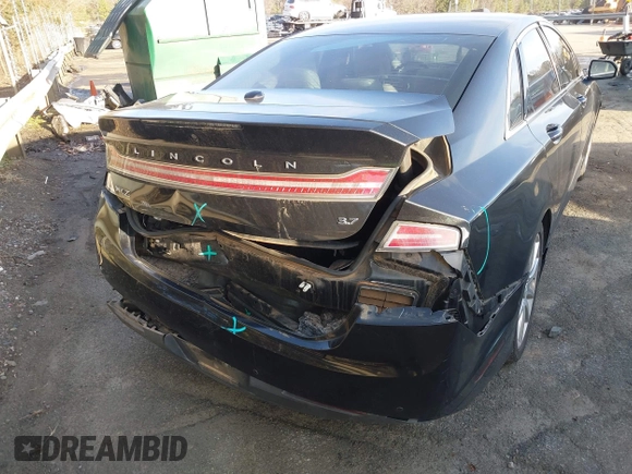 2015 Lincoln MKZ z VIN 3LN6L2GK4FR621332, wystawiony jako IAAI lot #41605753 z przebiegiem 101 686 mil mil oraz . Historia ofert i sprzedaży dostępna na DreamBid. Obrazek 12.