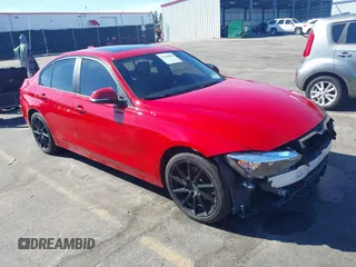2016 BMW 3 Series 320i xDrive z VIN WBA8E5G50GNU20841, wystawiony jako IAAI lot #41684968 z przebiegiem 118 058 mil mil oraz . Historia ofert i sprzedaży dostępna na DreamBid. Obrazek 1.