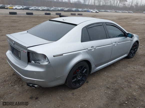 2008 Acura TL Type-S with VIN 19UUA76518A026625, listed as a IAAI auction lot 41901323 with 203,472 mi miles. Bid and sale history available at carsss.com. Image 4.