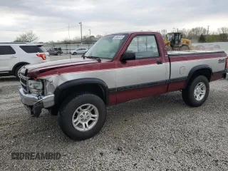 1995 Dodge Dakota z VIN 1B7GG26X9SS136886, wystawiony jako Copart lot #53092415 z przebiegiem 206 891 mil mil oraz Nie do naprawy • Non repairable. Historia ofert i sprzedaży dostępna na DreamBid. Obrazek 1.